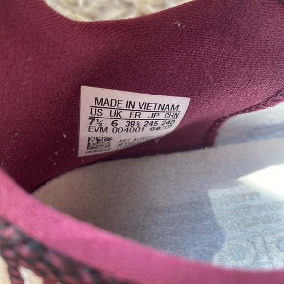 Adidas Tennis Shoes - Picture 3 of 3